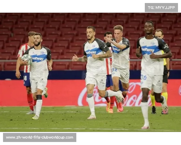 阿尔维斯出狱后与父亲共庆生,夜间派对尽兴畅玩庆祝新生 阿尔维斯出狱后与父亲共庆生,夜间派对尽兴畅玩庆祝新生